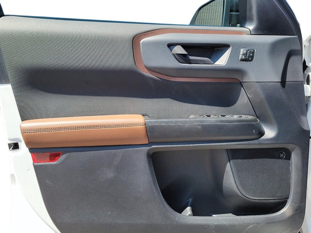 2024 Ford Bronco Sport Outer Banks 4x4 in Brantford, Ontario - 10 - w1024h768px