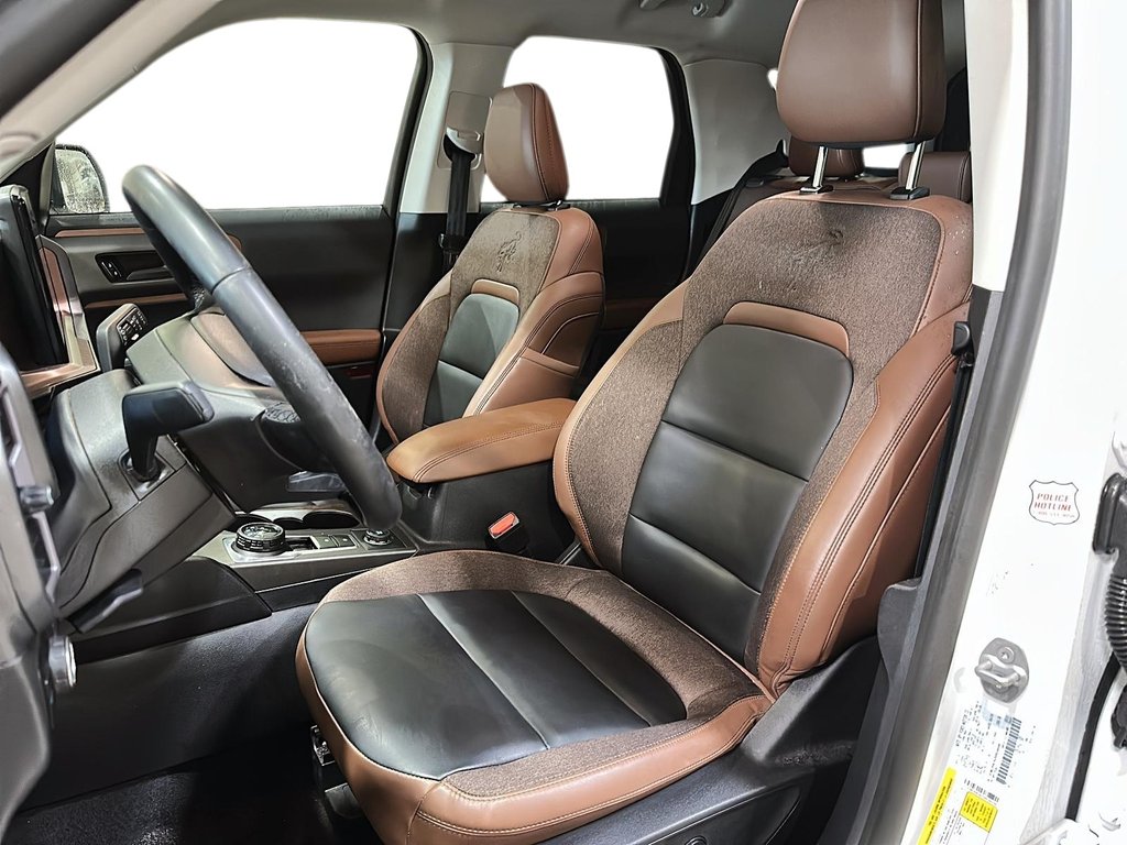 2025 Ford Bronco Sport Outer Banks 4x4 in Brantford, Ontario - 8 - w1024h768px
