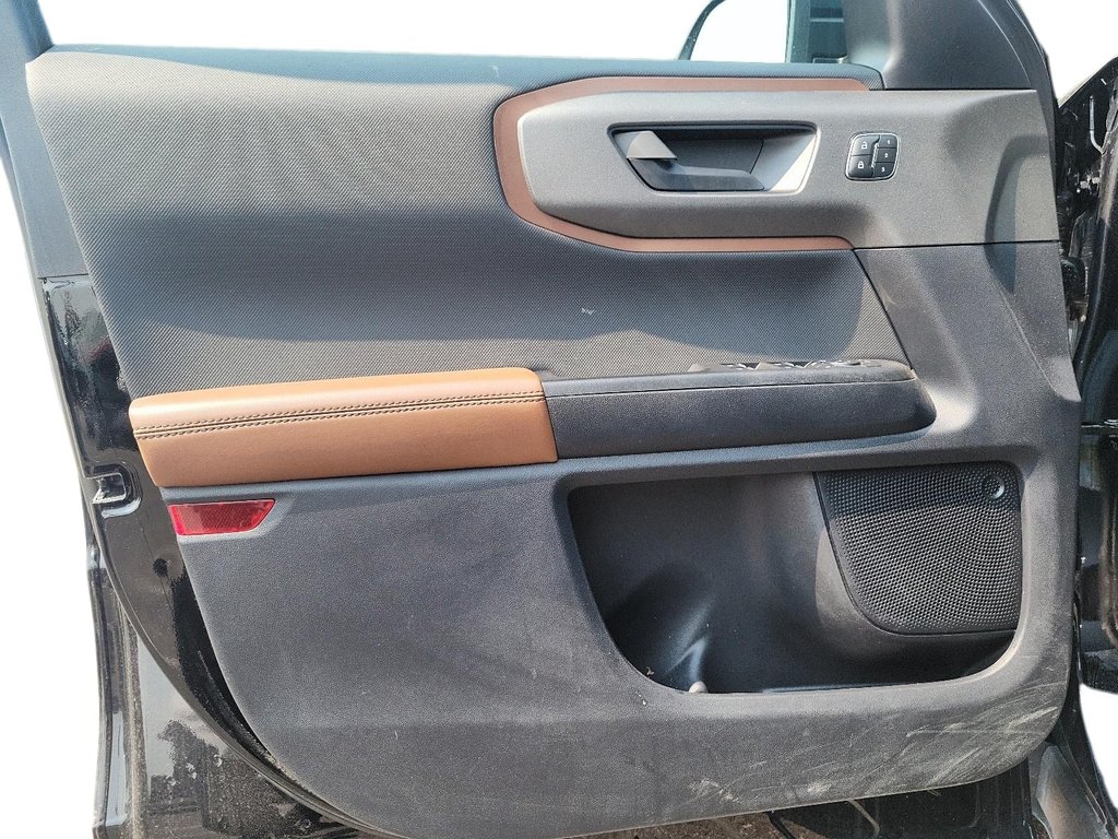 2025 Ford Bronco Sport Outer Banks 4x4 in Brantford, Ontario - 10 - w1024h768px