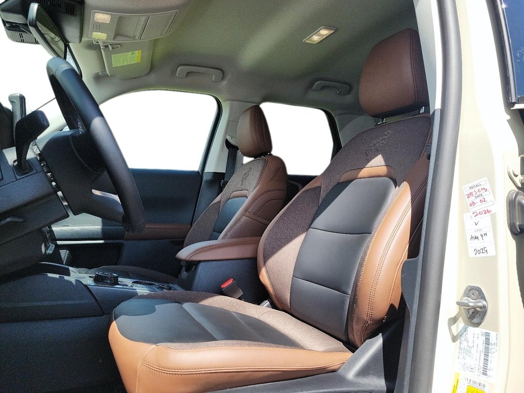 2025 Ford Bronco Sport Outer Banks 4x4 in Brantford, Ontario - 8 - w1024h768px
