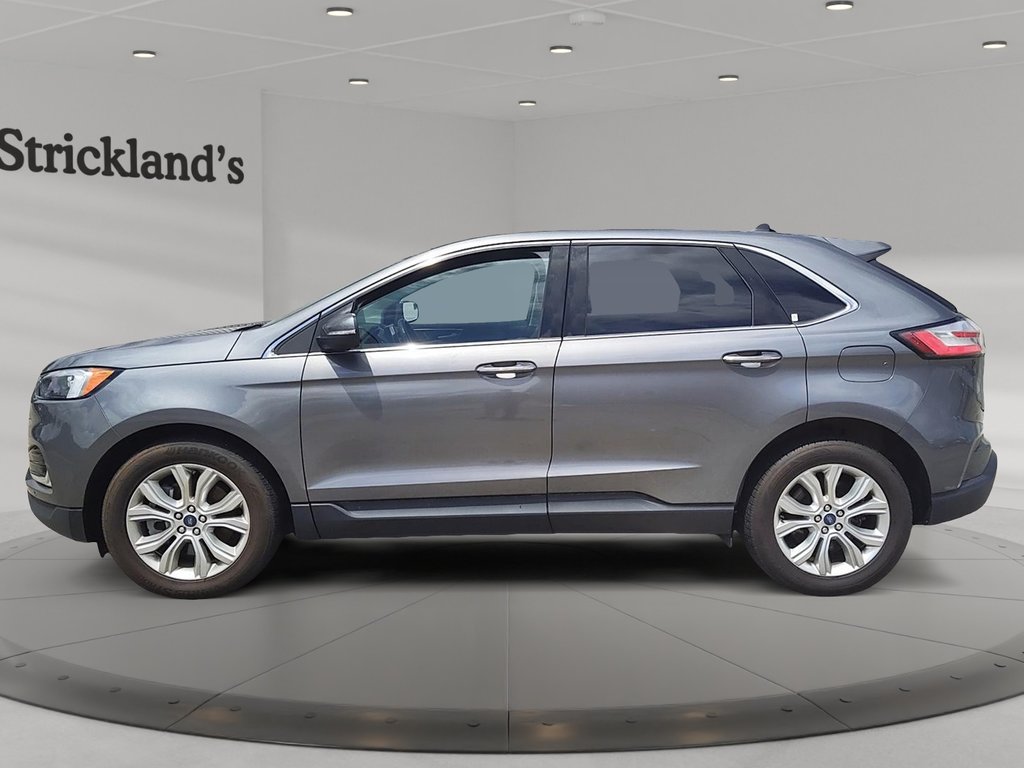 2022  Edge Titanium AWD in Brantford, Ontario - 5 - w1024h768px