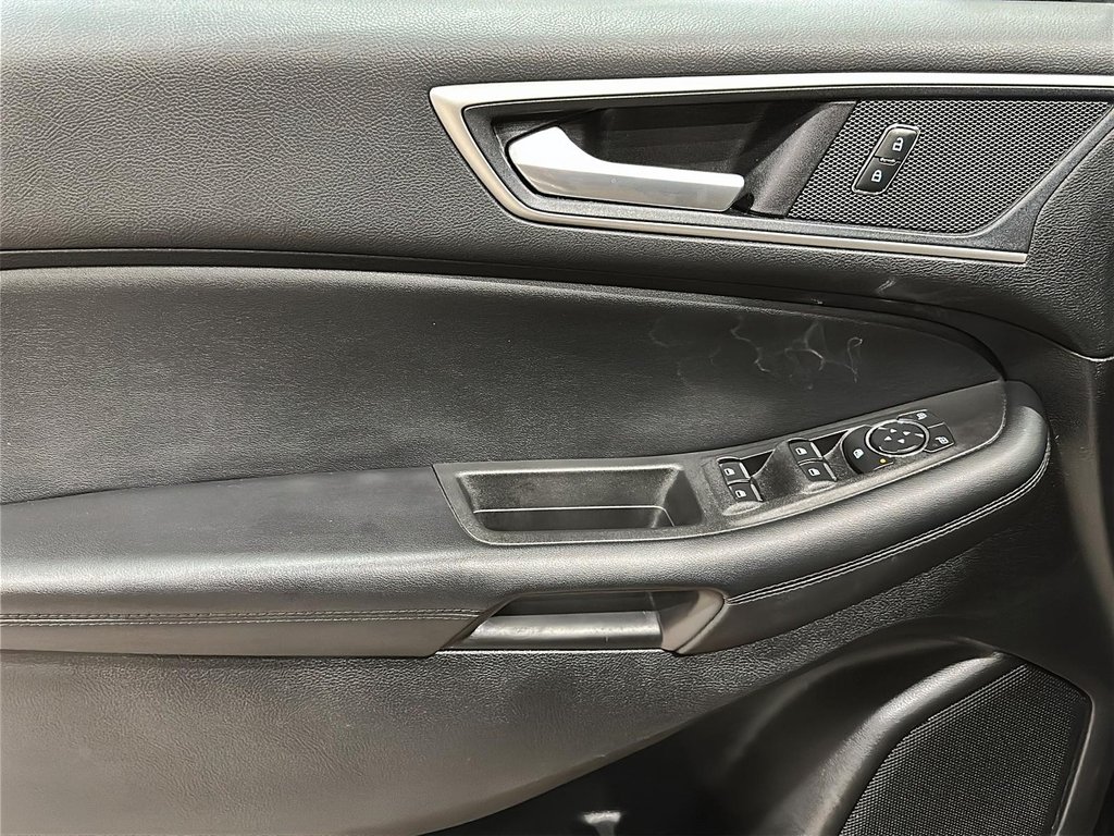 2022 Ford Edge SEL AWD in Stratford, Ontario - 10 - w1024h768px