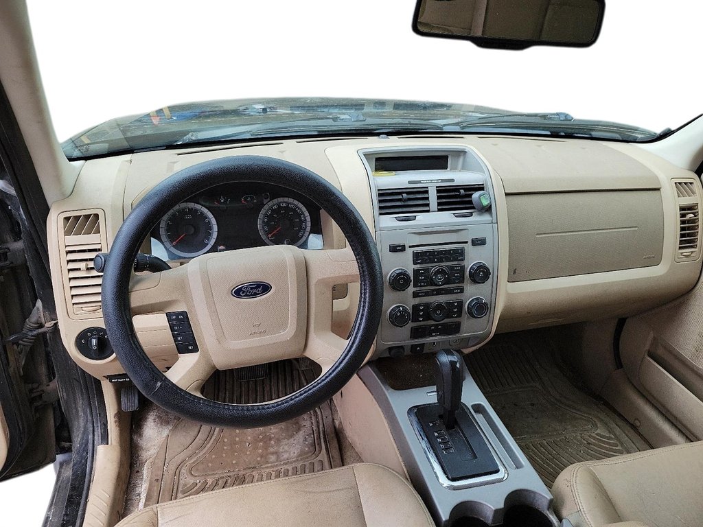 2009 Ford Escape XLT 4Dr 2WD 6CYL in Brantford, Ontario - 9 - w1024h768px