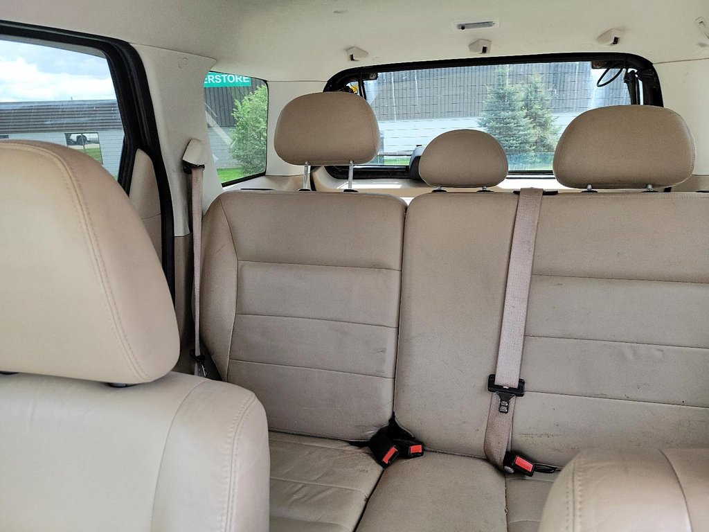 2009 Ford Escape XLT 4Dr 2WD 6CYL in Brantford, Ontario - 15 - w1024h768px