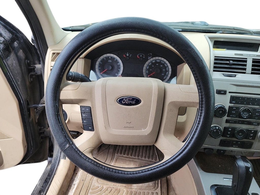 2009 Ford Escape XLT 4Dr 2WD 6CYL in Brantford, Ontario - 11 - w1024h768px