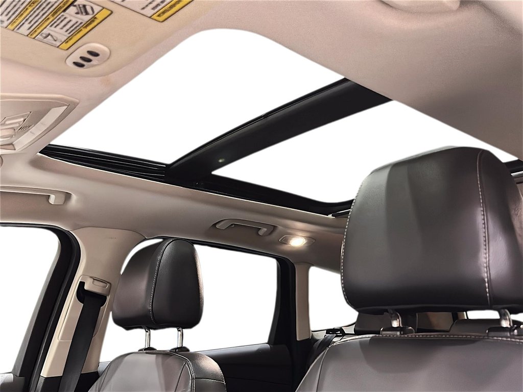 2015 Ford Escape Titanium - 4WD in Brantford, Ontario - 15 - w1024h768px