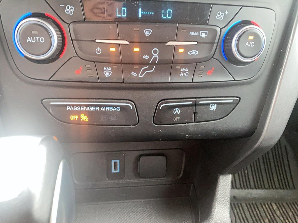 2018 Ford Escape SEL - 4WD in Stratford, Ontario - 18 - w1024h768px