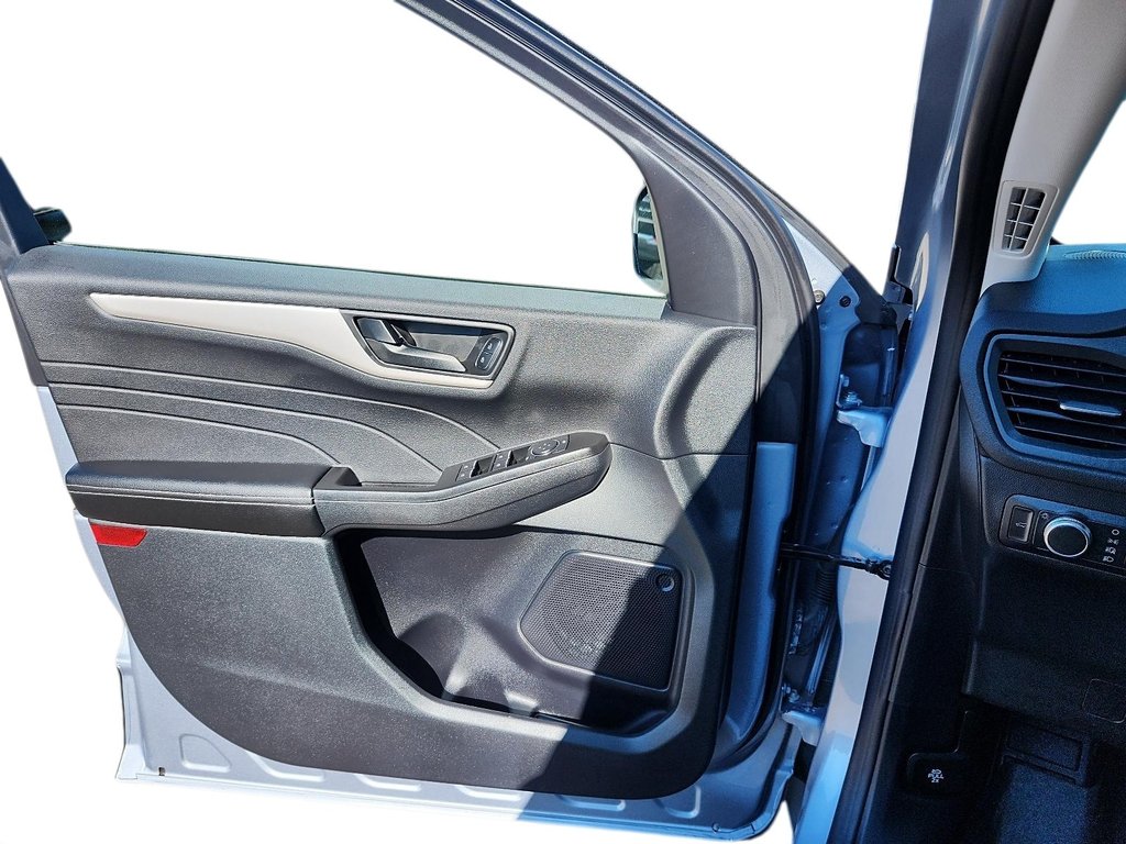 2022 Ford Escape SE AWD in Brantford, Ontario - 11 - w1024h768px