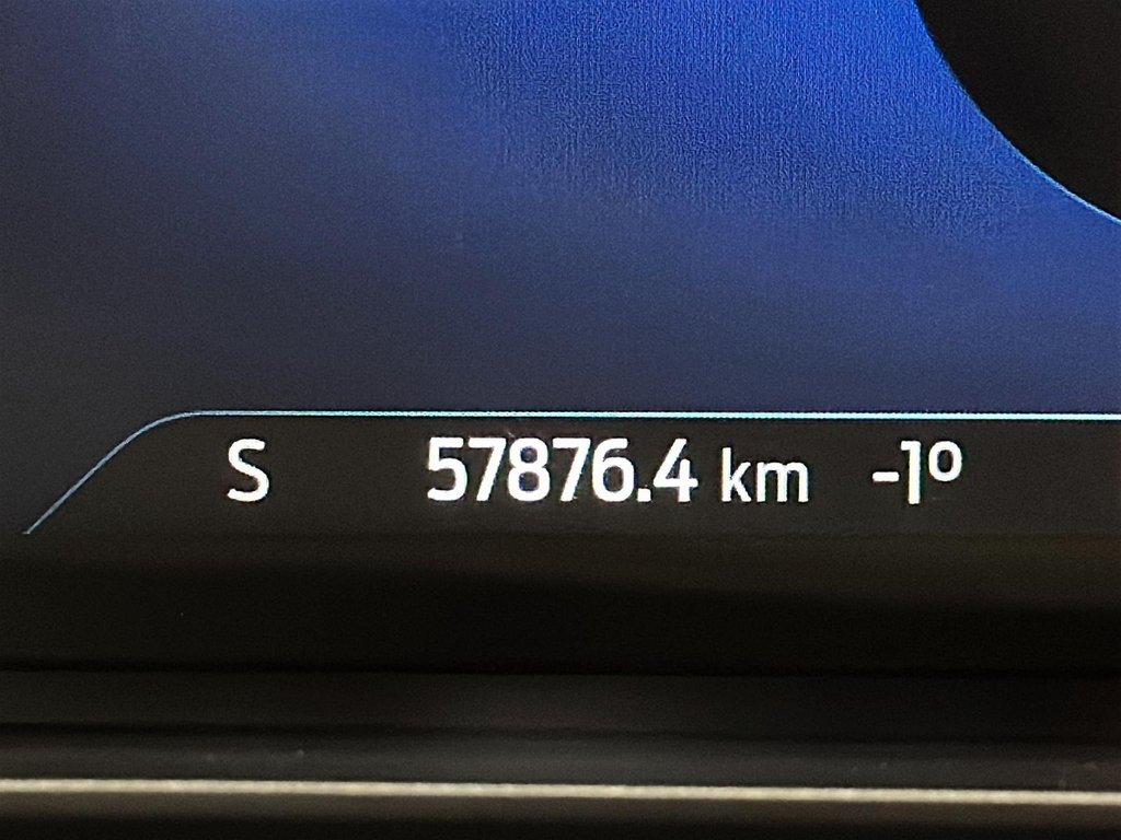 2022 Ford Escape Titanium PHEV FWD in Brantford, Ontario - 11 - w1024h768px