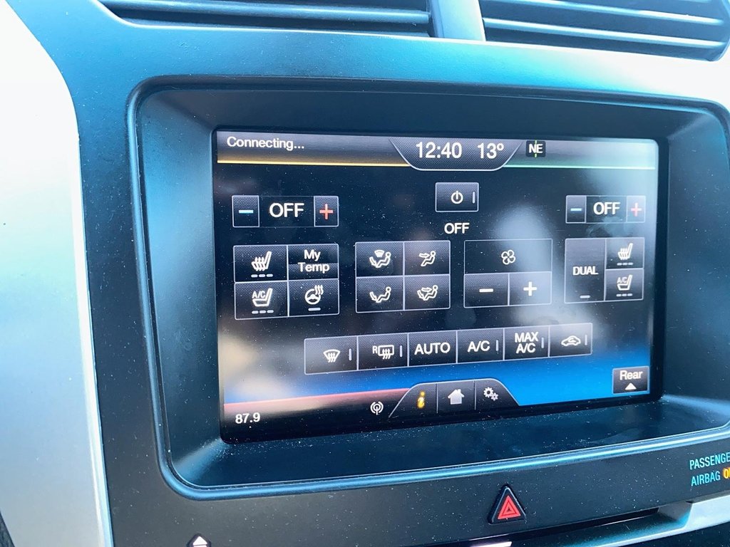 2015 Ford Explorer Limited in Brantford, Ontario - 18 - w1024h768px