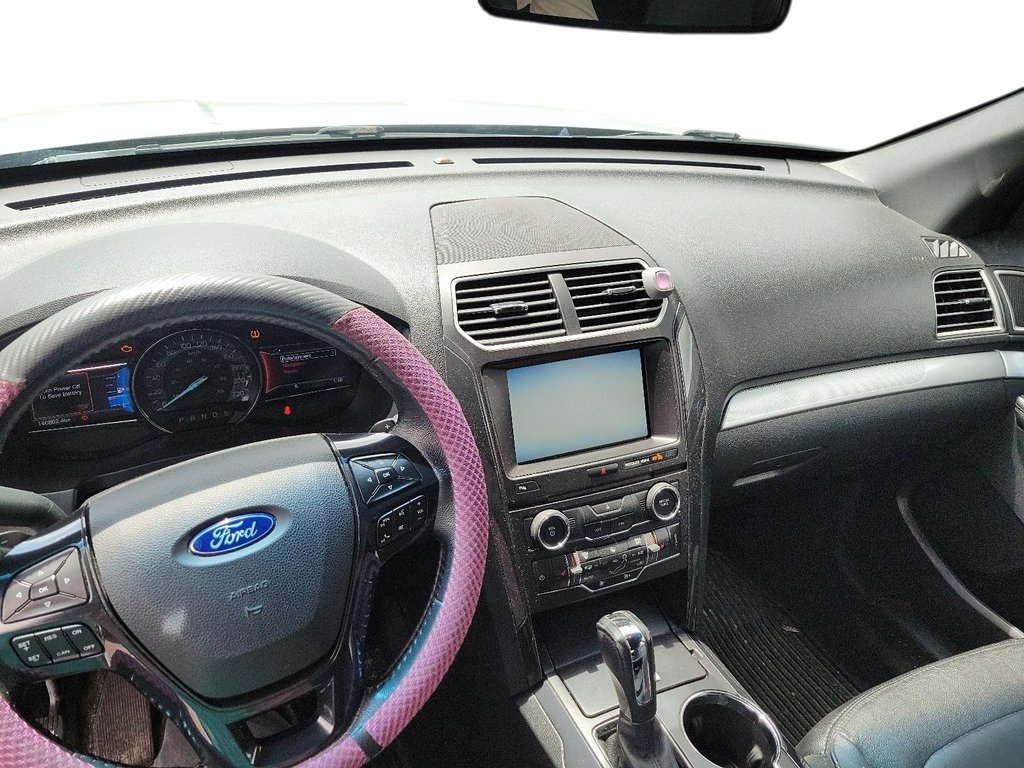 2016 Ford Explorer XLT - 4WD in Brantford, Ontario - 11 - w1024h768px