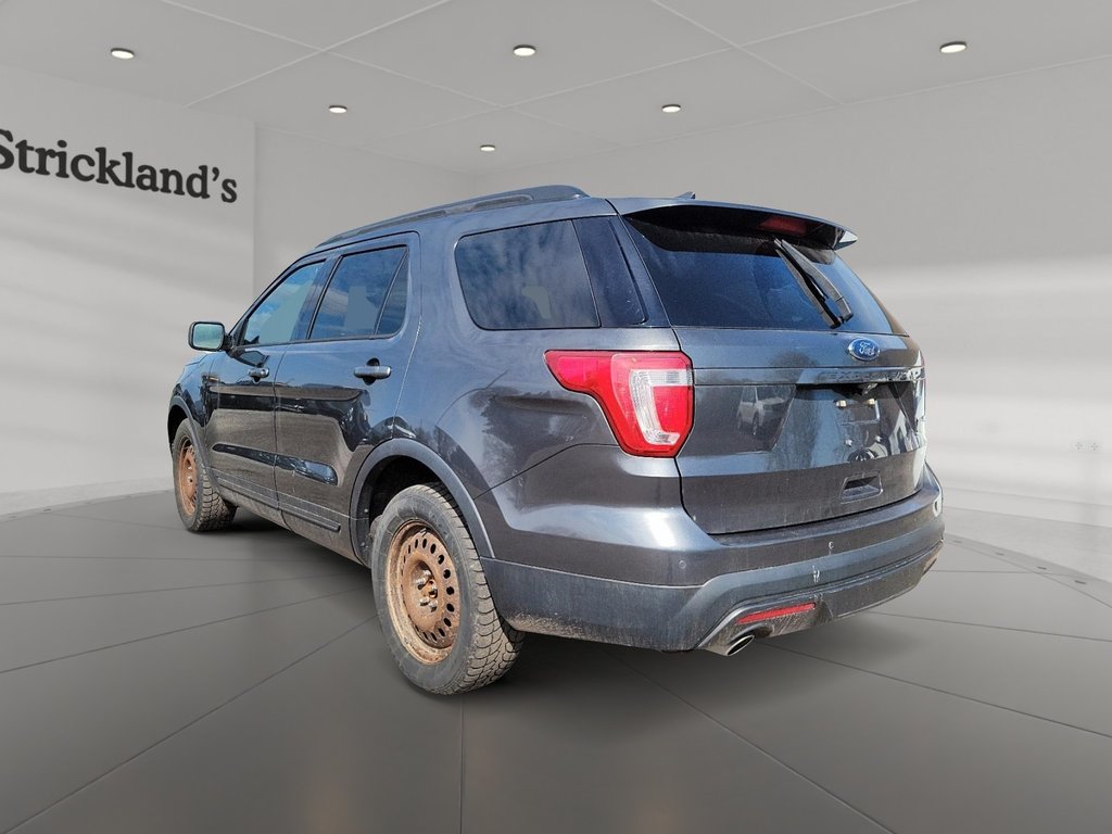 2017 Ford Explorer XLT - 4WD in Brantford, Ontario - 4 - w1024h768px