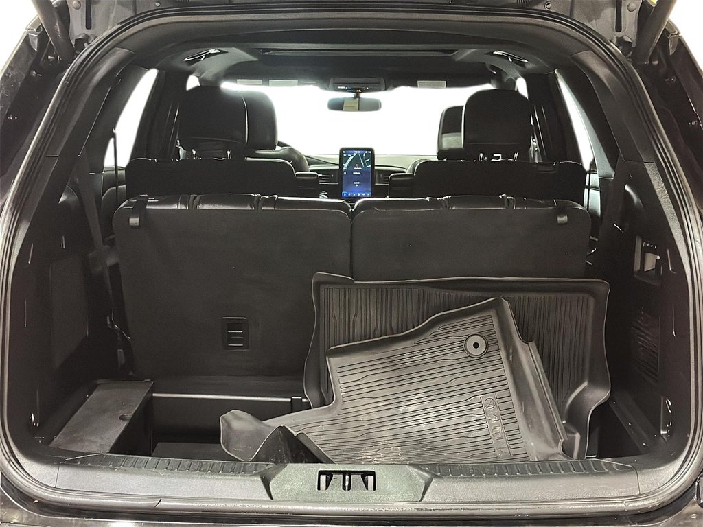 2022 Ford Explorer ST in Brantford, Ontario - 6 - w1024h768px