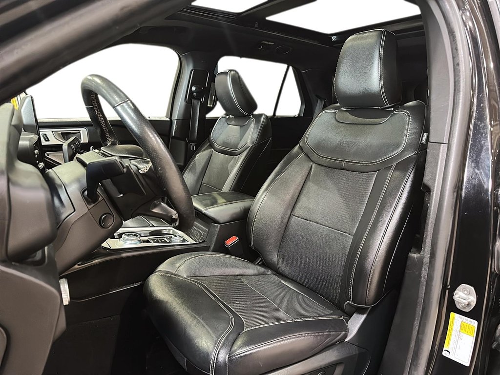 2022 Ford Explorer ST in Brantford, Ontario - 8 - w1024h768px