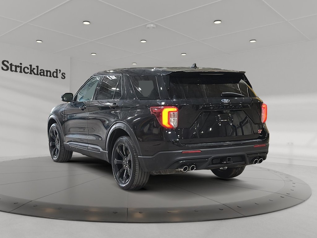 2022 Ford Explorer ST in Brantford, Ontario - 4 - w1024h768px