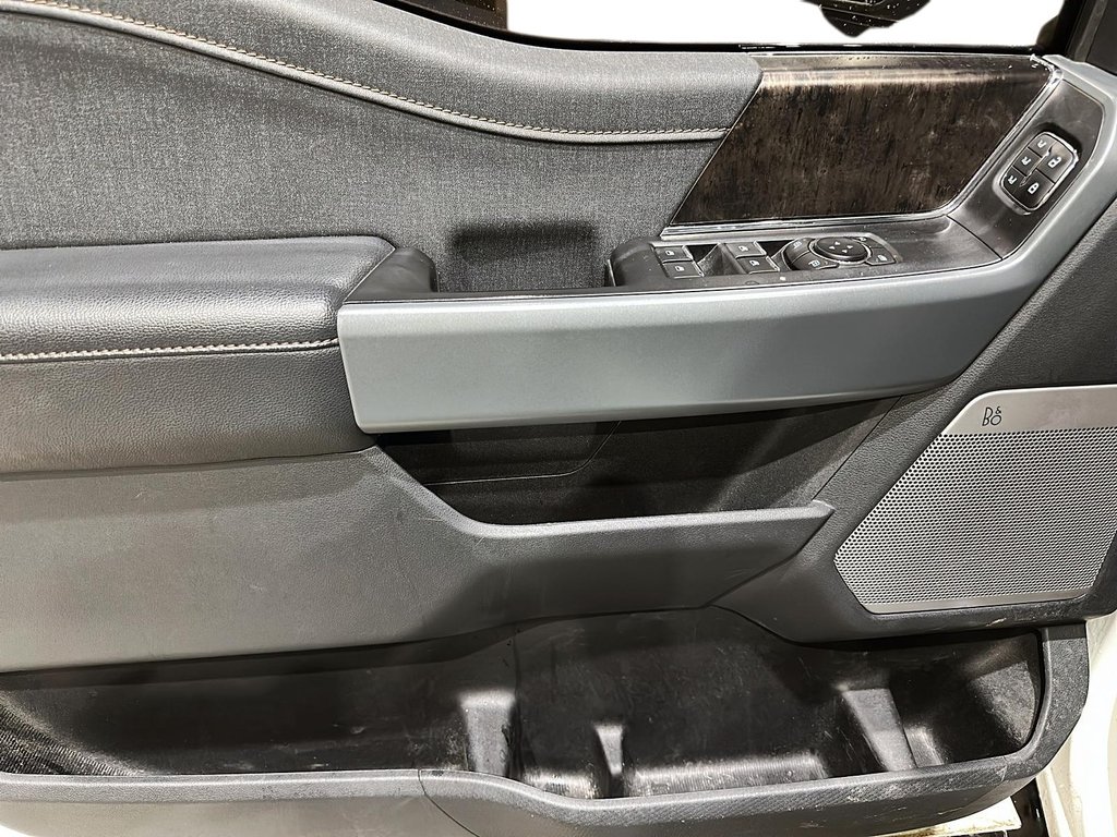 2023 Ford F150 Lightning 4x4 - SuperCrew LARIAT - 145 WB in Brantford, Ontario - 10 - w1024h768px