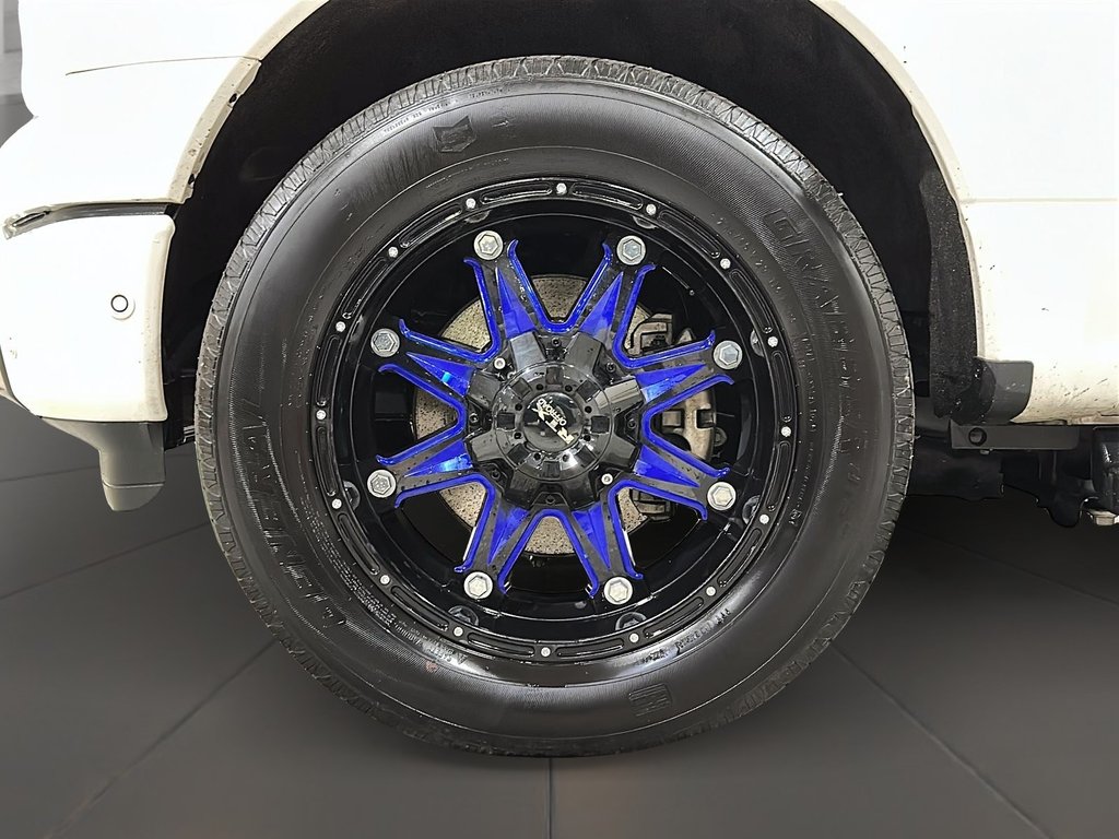 2023 Ford F150 Lightning 4x4 - SuperCrew LARIAT - 145 WB in Brantford, Ontario - 7 - w1024h768px