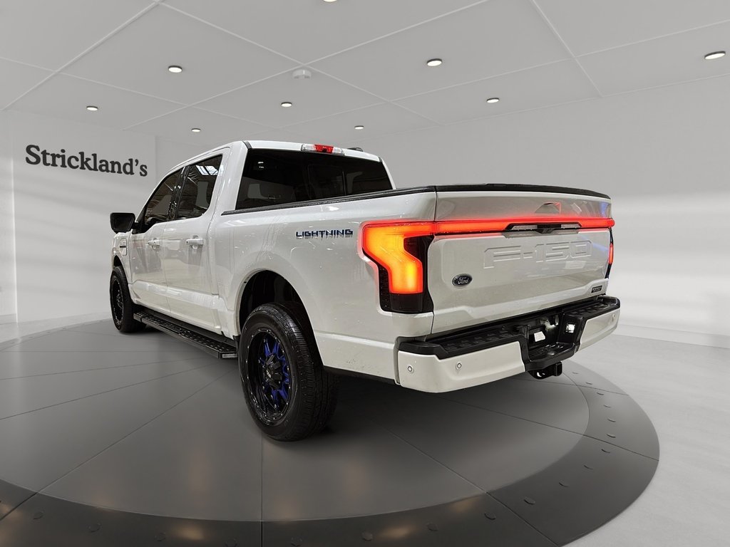 2023 Ford F150 Lightning 4x4 - SuperCrew LARIAT - 145 WB in Brantford, Ontario - 4 - w1024h768px
