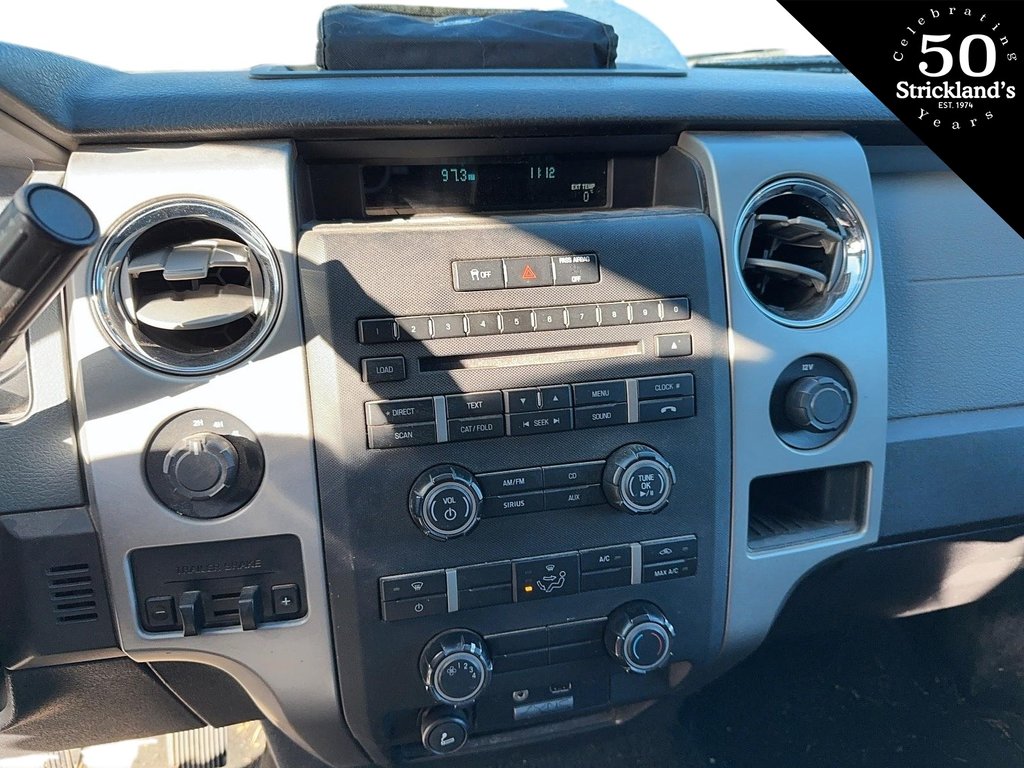 2011  F150 XLT Supercrew 4WD in Brantford, Ontario - 10 - w1024h768px