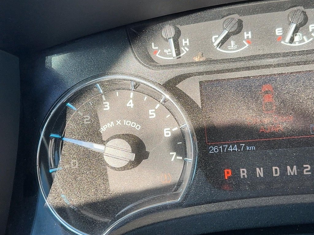 2011 Ford F150 XLT Supercrew 4WD in Brantford, Ontario - 10 - w1024h768px