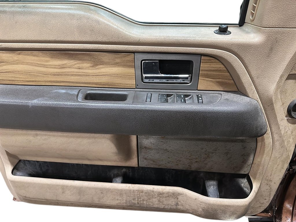 2011 Ford F150 Lariat Limited Supercrew 4WD in Brantford, Ontario - 10 - w1024h768px