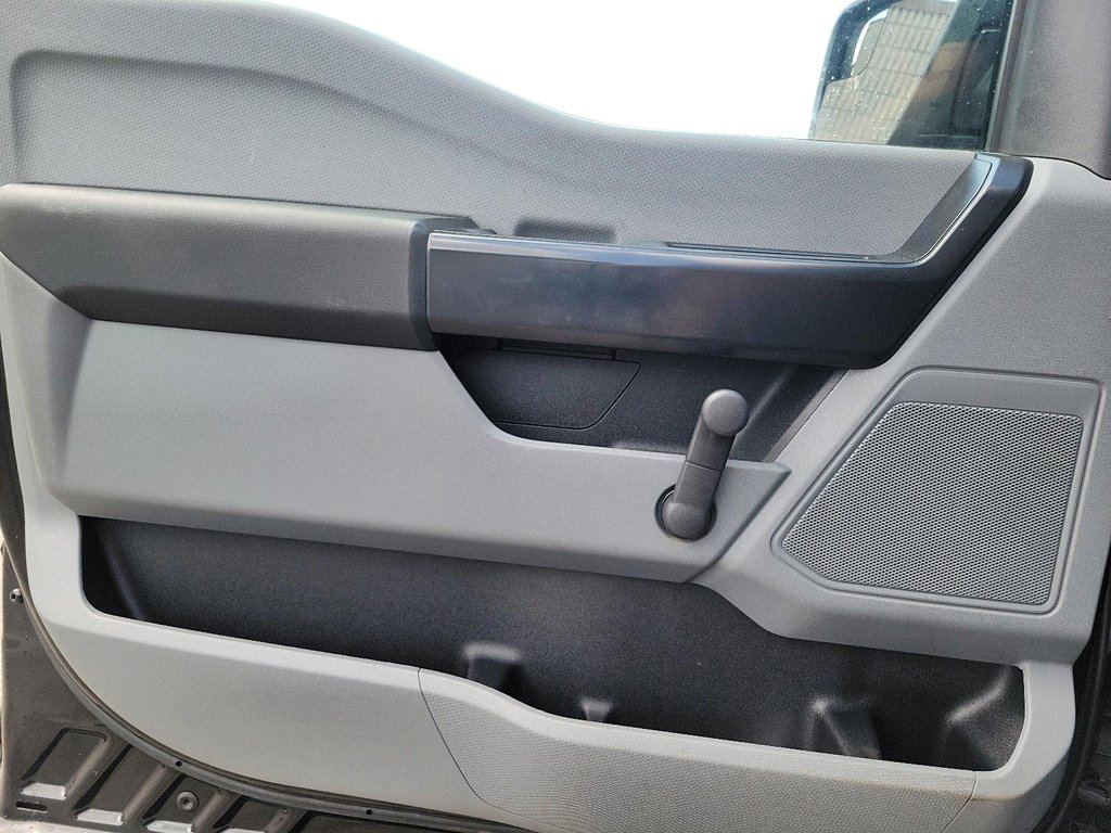 2022 Ford F150 4x2 - Regular Cab XL - 141 WB in Brantford, Ontario - 10 - w1024h768px
