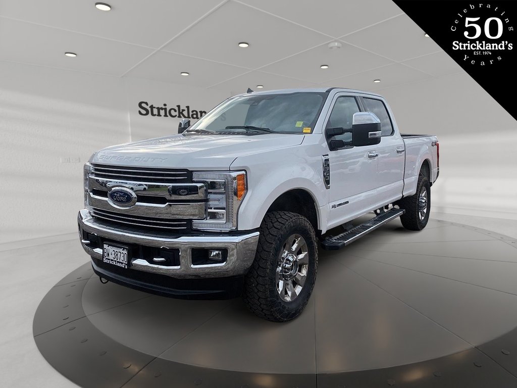 2019  F350 4x4 - Crew Cab SRW Lariat - 176 WB in Stratford, Ontario - 1 - w1024h768px