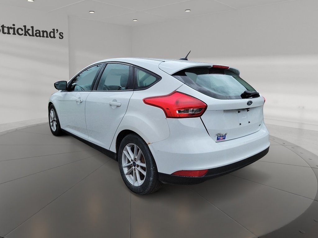 2017 Ford Focus Hatchback SE in Brantford, Ontario - 4 - w1024h768px
