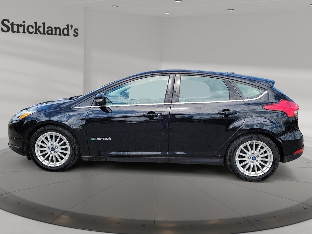 2017 Ford Focus Hatchback Electric in Brantford, Ontario - 5 - w1024h768px
