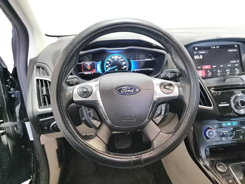 2017 Ford Focus Hatchback Electric in Brantford, Ontario - 11 - w1024h768px