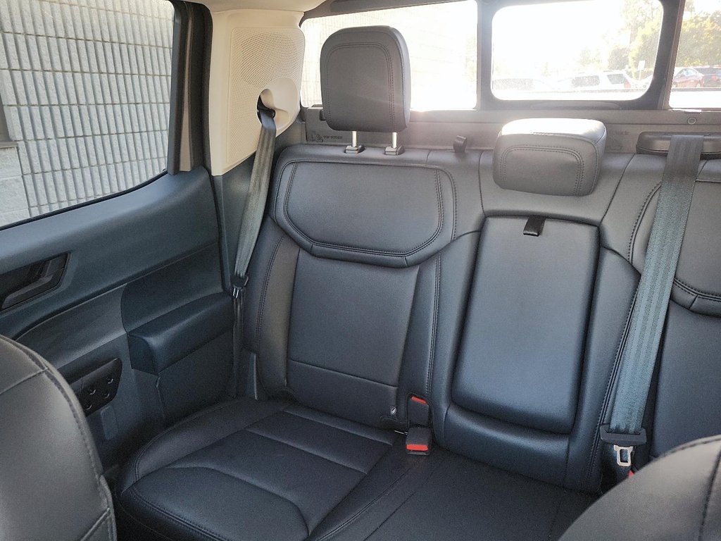 2025 Ford Maverick LARIAT AWD SuperCrew in Brantford, Ontario - 14 - w1024h768px