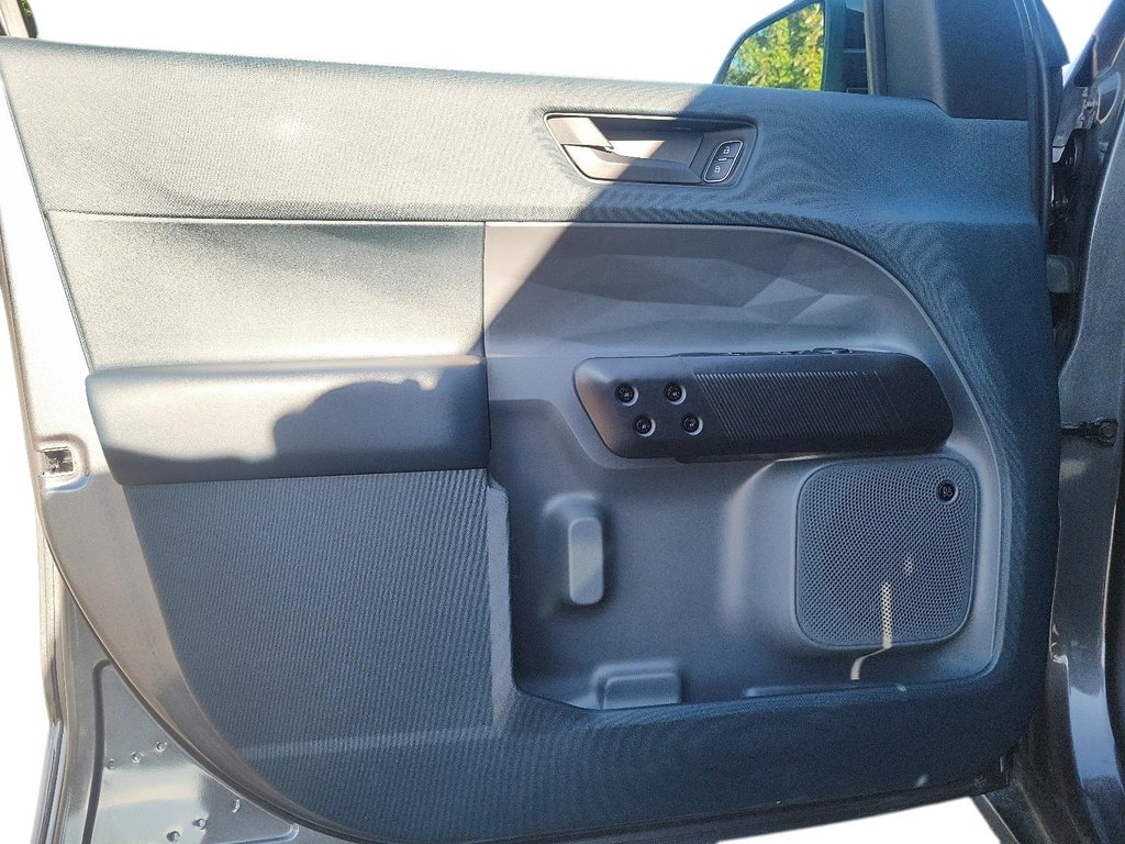 2025 Ford Maverick LARIAT AWD SuperCrew in Brantford, Ontario - 9 - w1024h768px