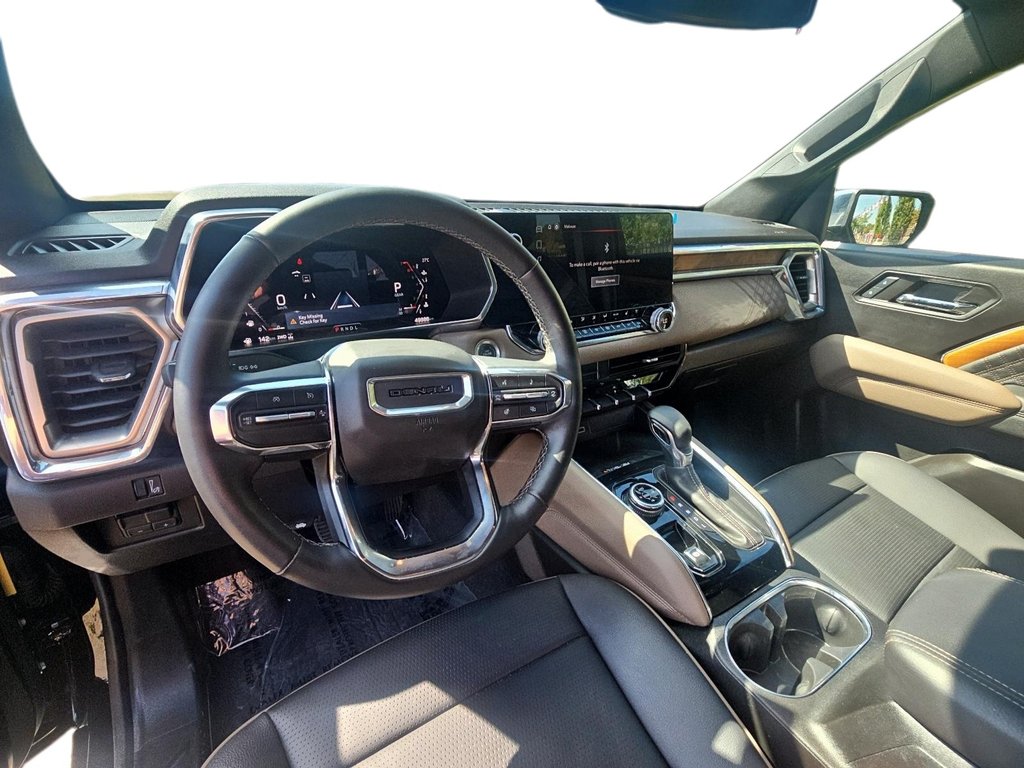 2024 GMC Canyon Crew Cab Short Box 4-Wheel Drive Denali in Brantford, Ontario - 8 - w1024h768px