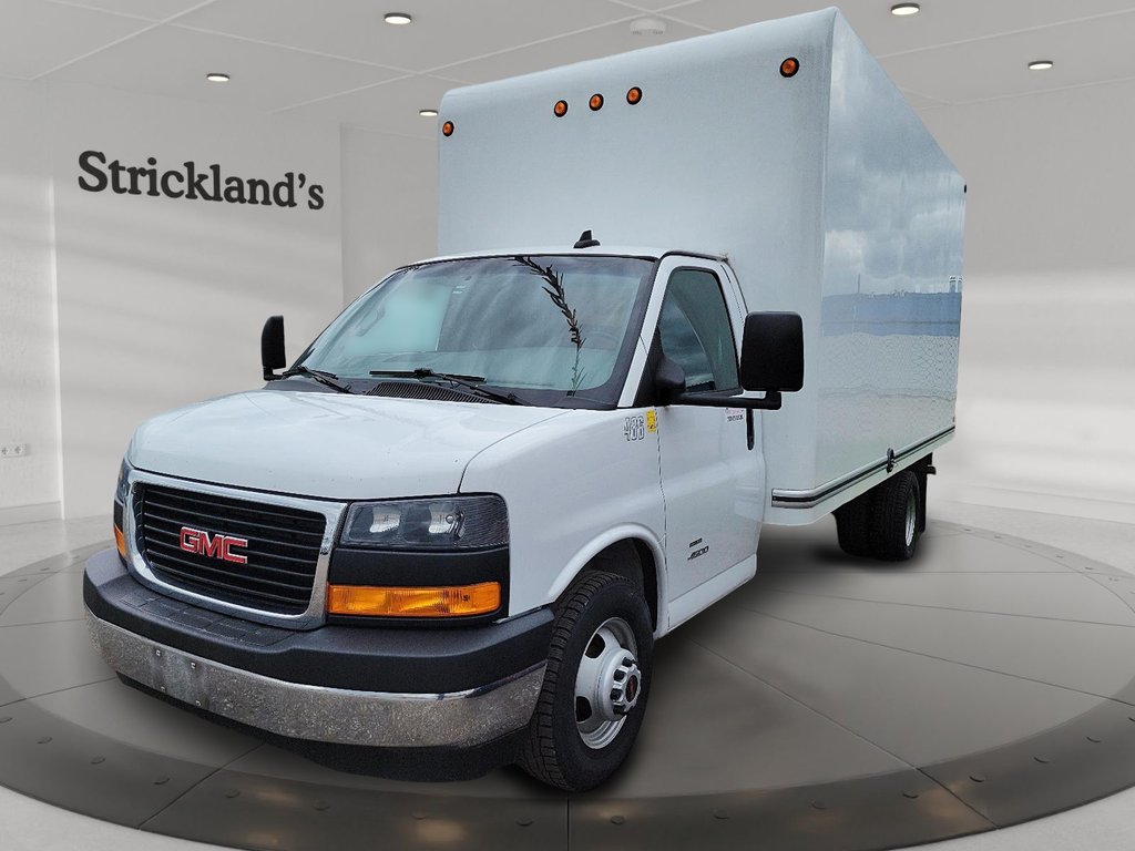 2023 GMC Savana Cutaway 4500 177 Wheelbase DRW in Brantford, Ontario - 1 - w1024h768px