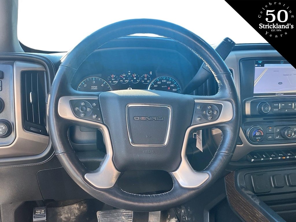 2018  Sierra 1500 Crew 4x4 Denali / Short Box in Stratford, Ontario - 9 - w1024h768px