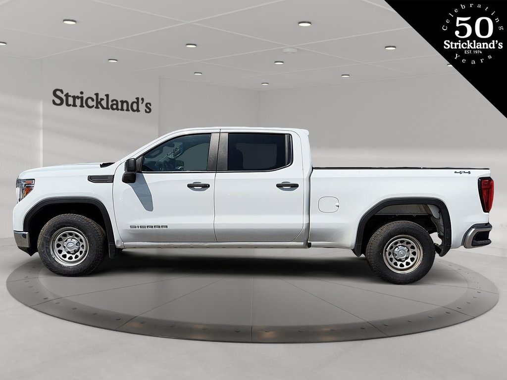 2020  Sierra 1500 Crew Cab 4x4 Base Short Box in Stratford, Ontario - 5 - w1024h768px