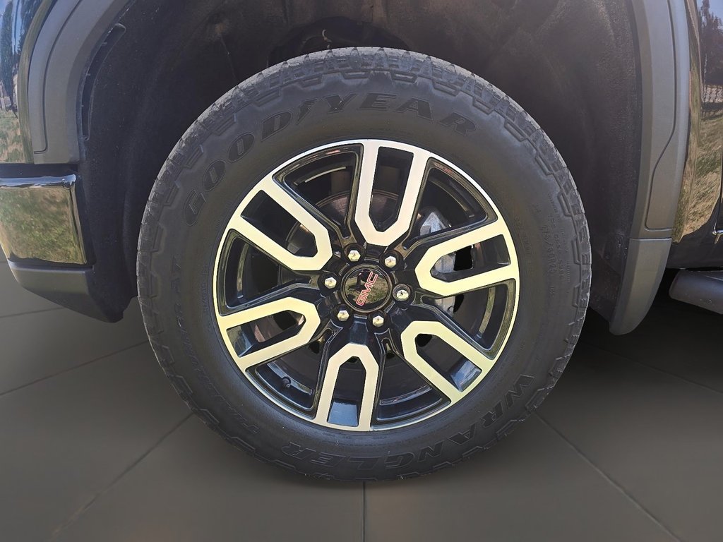2023 GMC Sierra 1500 Crew Cab 4x4 At4 Short Box in Brantford, Ontario - 6 - w1024h768px