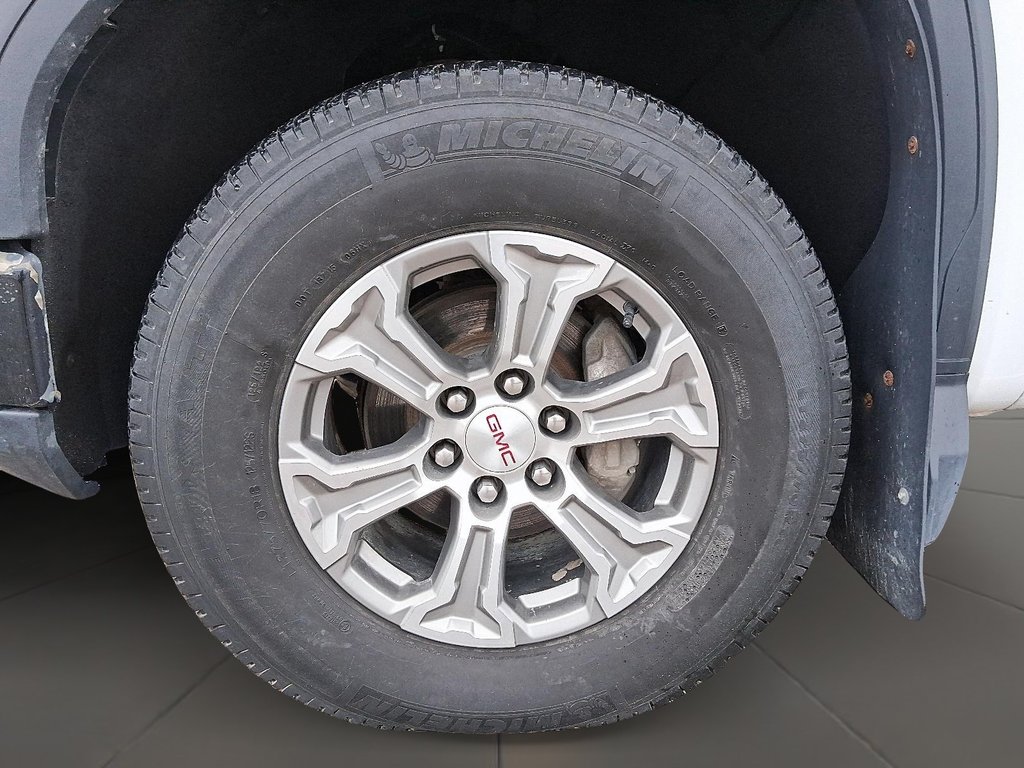 2023 GMC Sierra 1500 Crew Cab 4x4 PRO Standard Box in Stratford, Ontario - 7 - w1024h768px