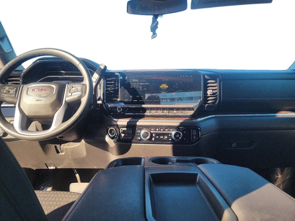 2024 GMC Sierra 1500 Crew Cab Short Box 4-Wheel Drive SLE in Brantford, Ontario - 9 - w1024h768px