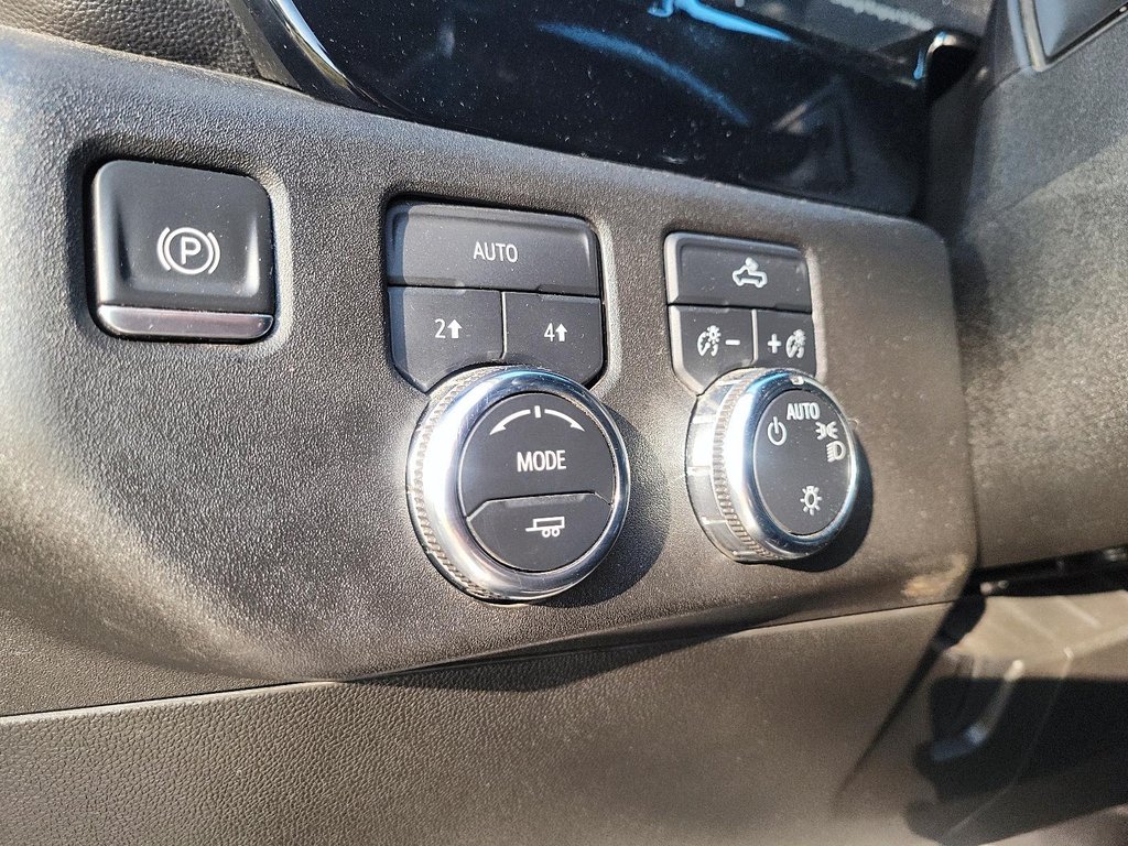 2024 GMC Sierra 1500 Crew Cab Short Box 4-Wheel Drive SLE in Brantford, Ontario - 15 - w1024h768px