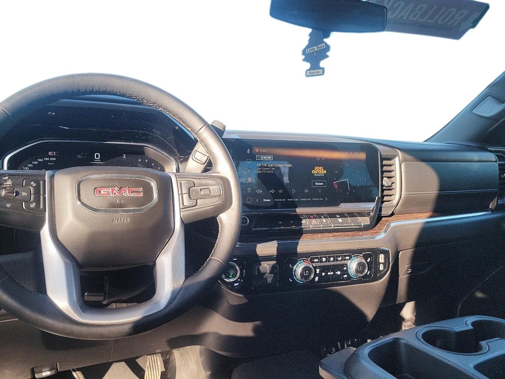 2024 GMC Sierra 1500 Crew Cab Short Box 4-Wheel Drive SLE in Brantford, Ontario - 13 - w1024h768px