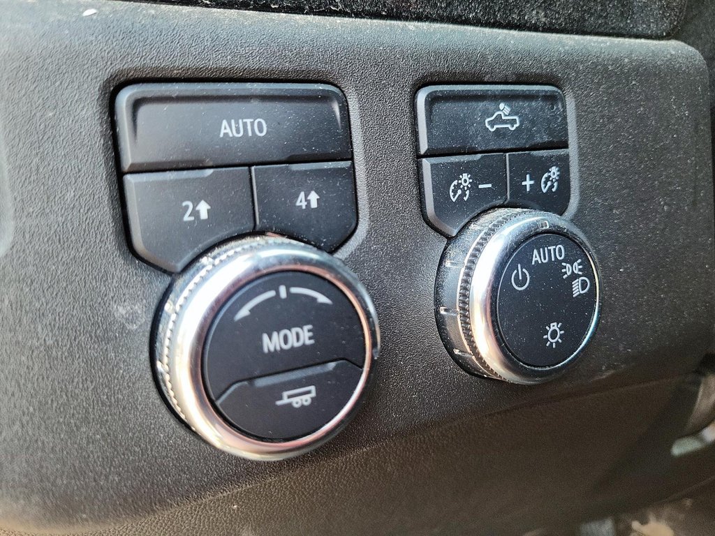 2024 GMC Sierra 1500 Crew Cab Short Box 4-Wheel Drive SLE in Brantford, Ontario - 14 - w1024h768px