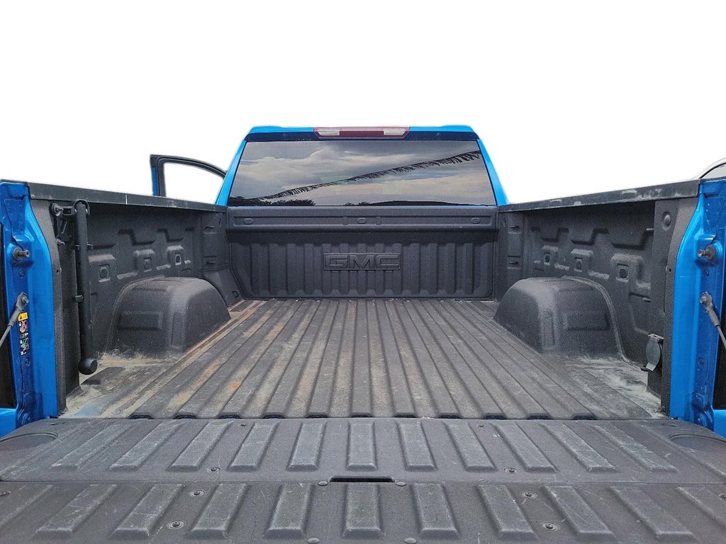 2024 GMC Sierra 1500 Crew Cab Standard Box 4-Wheel Drive Elevation in Brantford, Ontario - 15 - w1024h768px