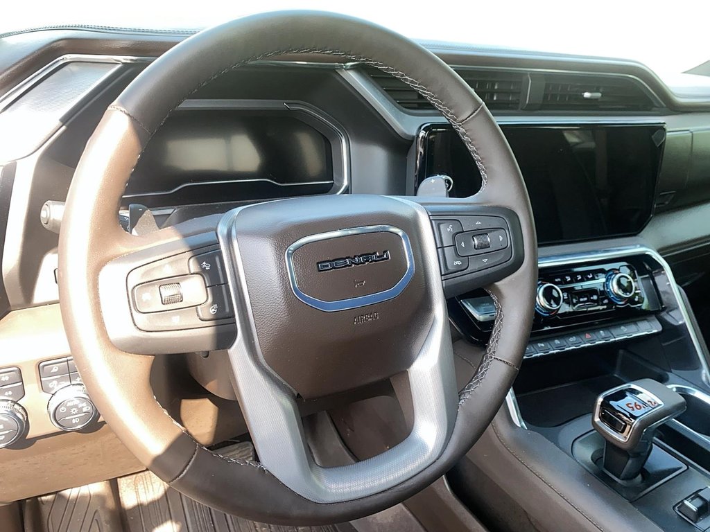 2025 GMC Sierra 1500 Crew Cab Short Box 4-Wheel Drive Denali in Brantford, Ontario - 11 - w1024h768px