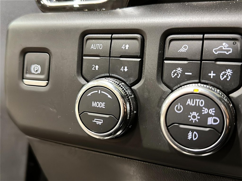 2025 GMC Sierra 1500 Crew Cab Short Box 4-Wheel Drive Denali in Brantford, Ontario - 15 - w1024h768px