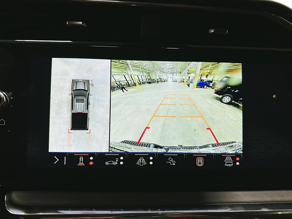 2025 GMC Sierra 1500 Crew Cab Short Box 4-Wheel Drive Denali Ultimate in Brantford, Ontario - 17 - w1024h768px