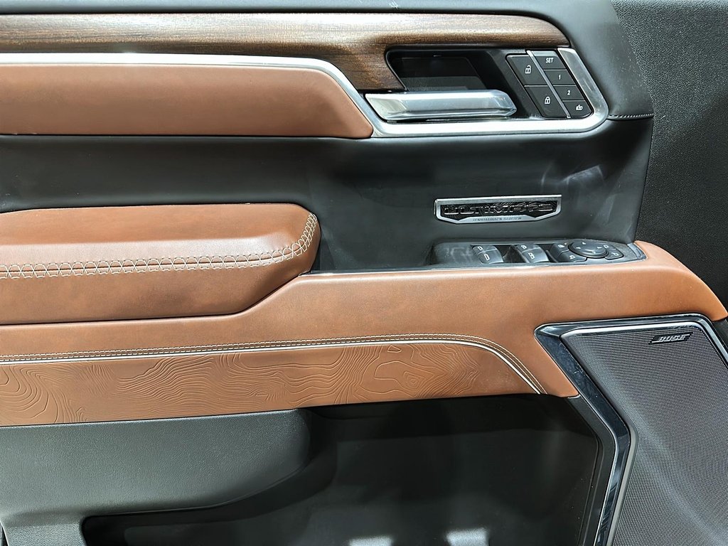 2025 GMC Sierra 1500 Crew Cab Short Box 4-Wheel Drive Denali Ultimate in Brantford, Ontario - 10 - w1024h768px