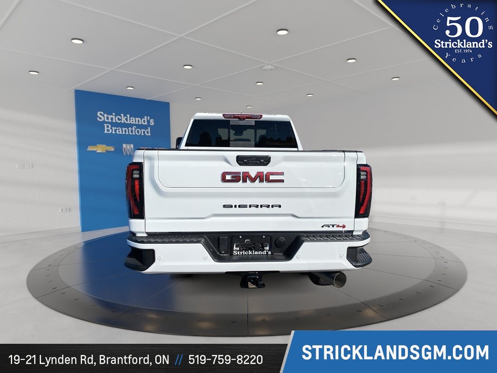 2024  Sierra 2500HD 4WD Crew Cab Standard Box AT4 in Stratford, Ontario - 3 - w1024h768px