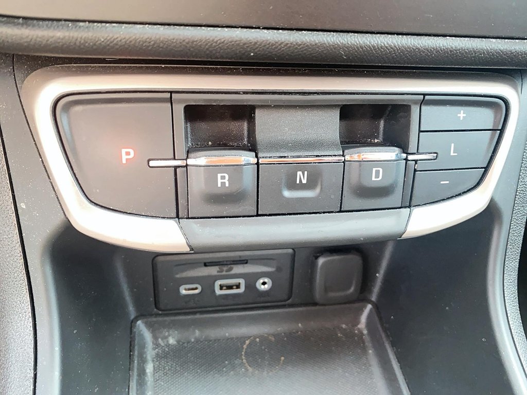 2023 GMC Terrain Denali AWD in Stratford, Ontario - 15 - w1024h768px