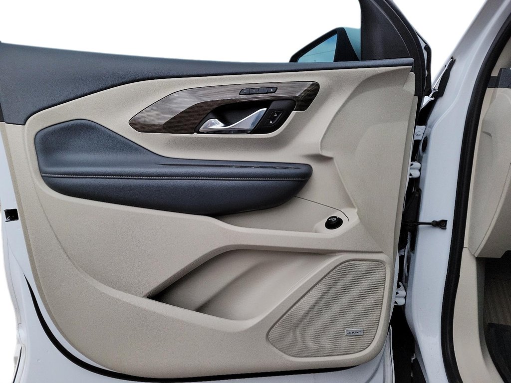 2023 GMC Terrain Denali AWD in Brantford, Ontario - 10 - w1024h768px